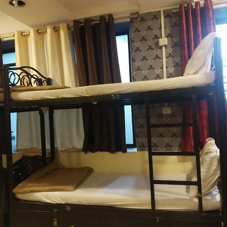 Bandra Dormitory Only For Indian ムンバイ エクステリア 写真
