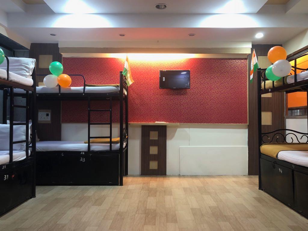 Bandra Dormitory Only For Indian ムンバイ エクステリア 写真