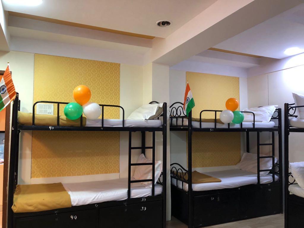 Bandra Dormitory Only For Indian ムンバイ エクステリア 写真
