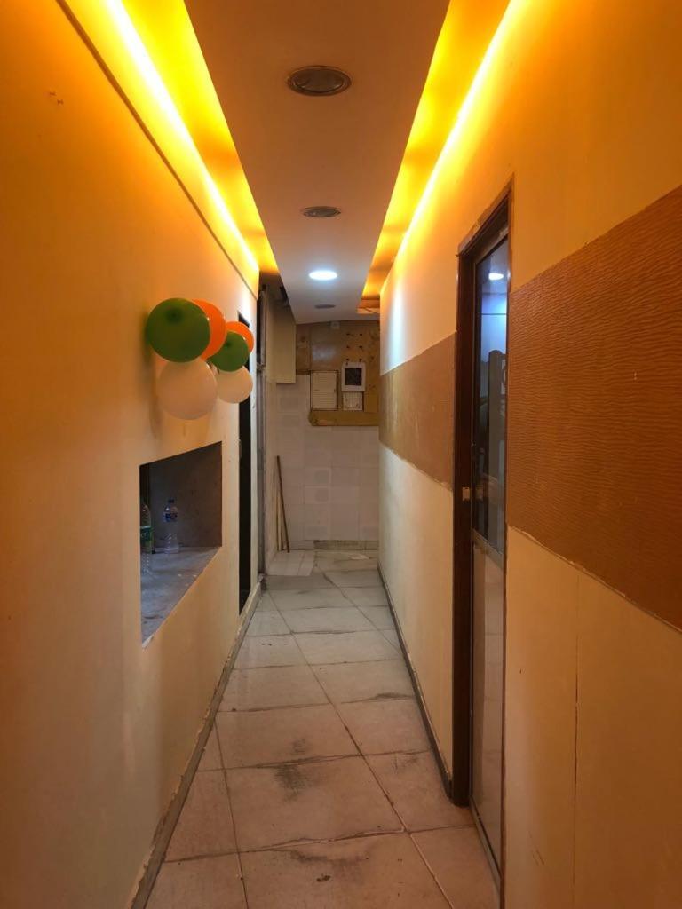 Bandra Dormitory Only For Indian ムンバイ エクステリア 写真