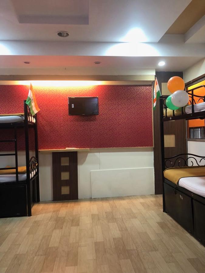 Bandra Dormitory Only For Indian ムンバイ エクステリア 写真